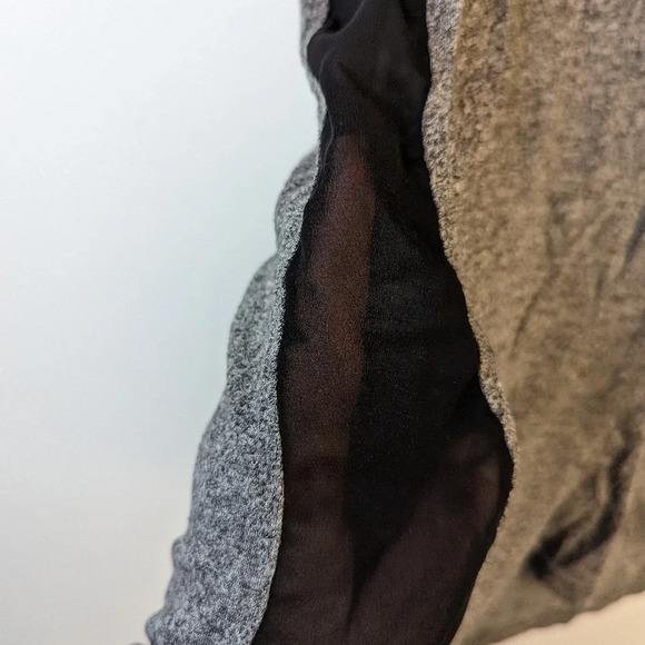 Divided H & M Tee Shirt - Small - Picture 3 of 5